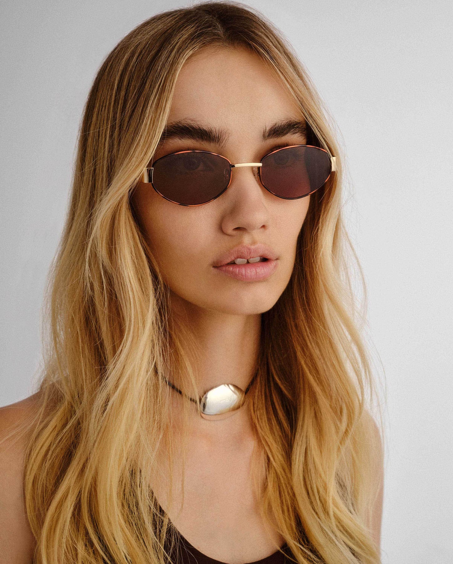 The Boston Tort Female Oval Sunglasses | Luv Lou