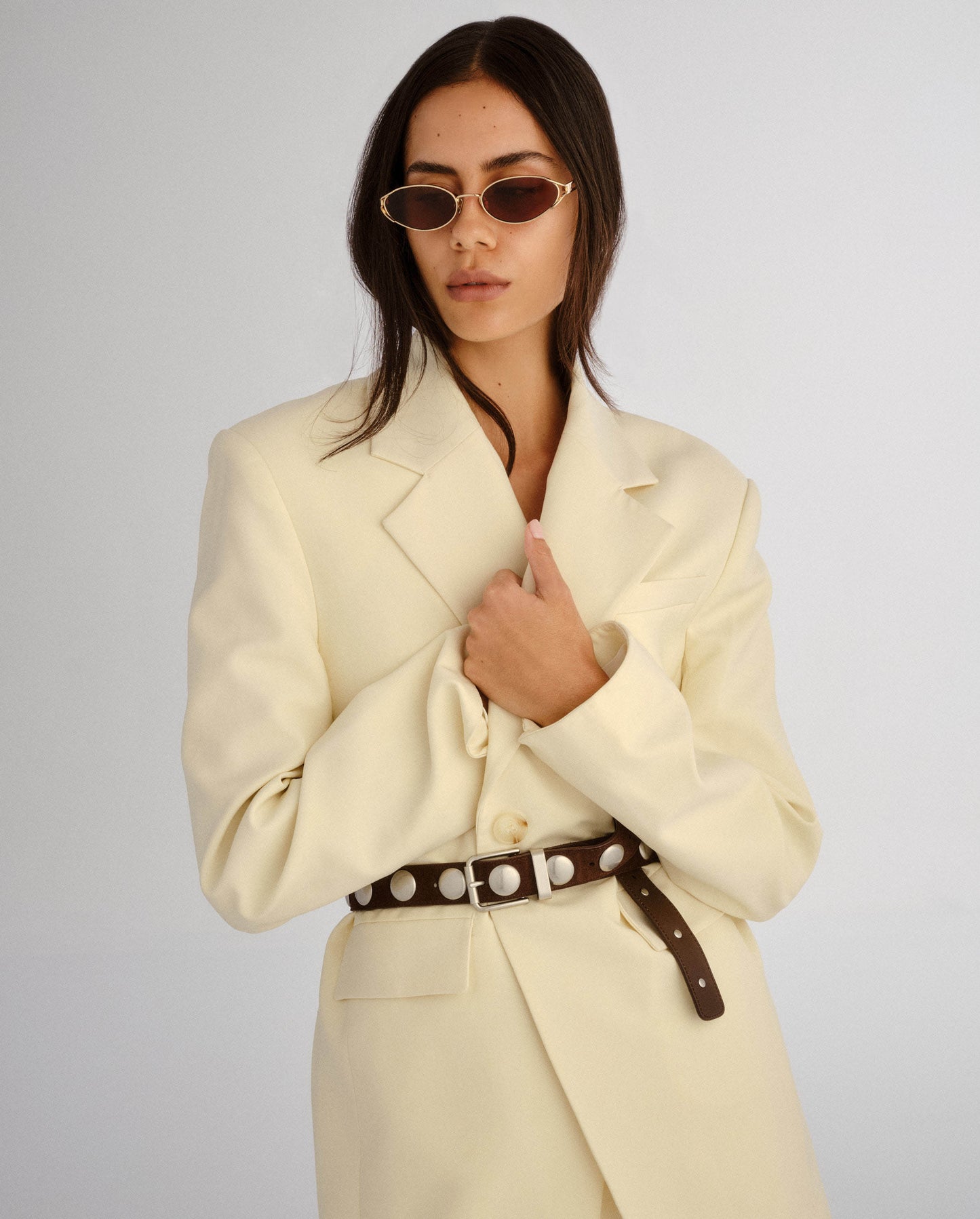 The Paloma Gold Female Oval Sunglasses | Luv Lou