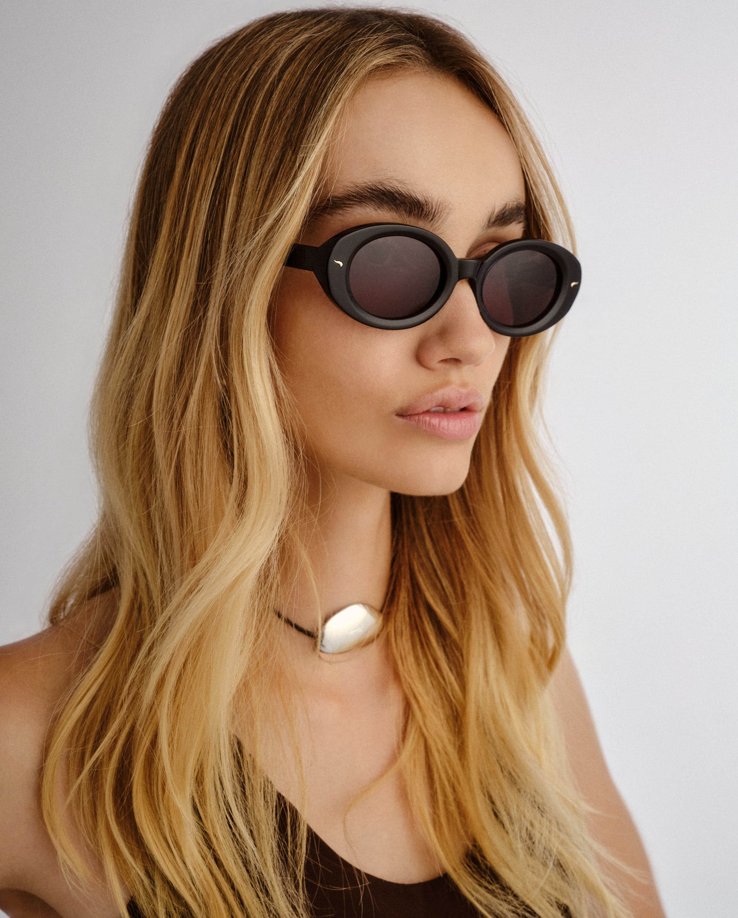 The Audrey Black Female Oval Sunglasses | Luv Lou