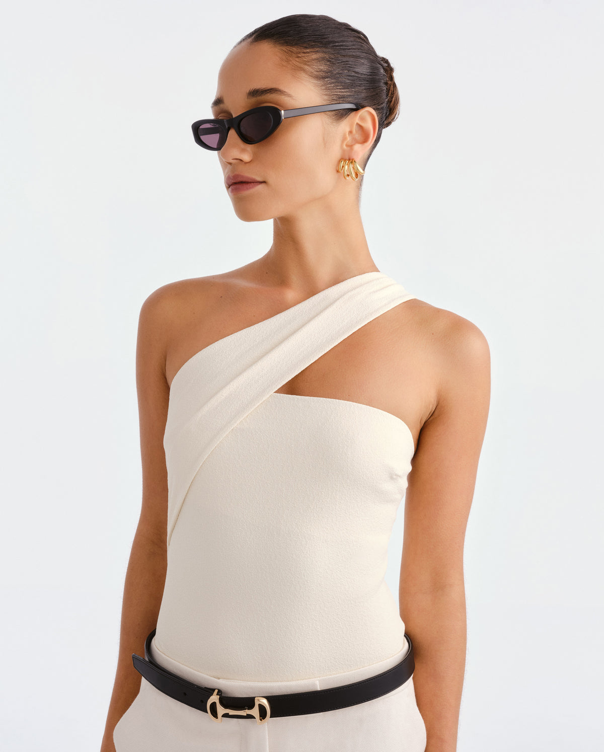 The Noa Black Female Cat-Eye Sunglasses | Luv Lou