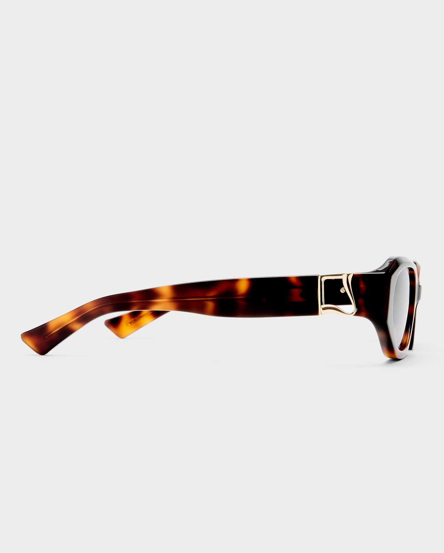 The Freddie Tort Female Oval Sunglasses | Luv Lou