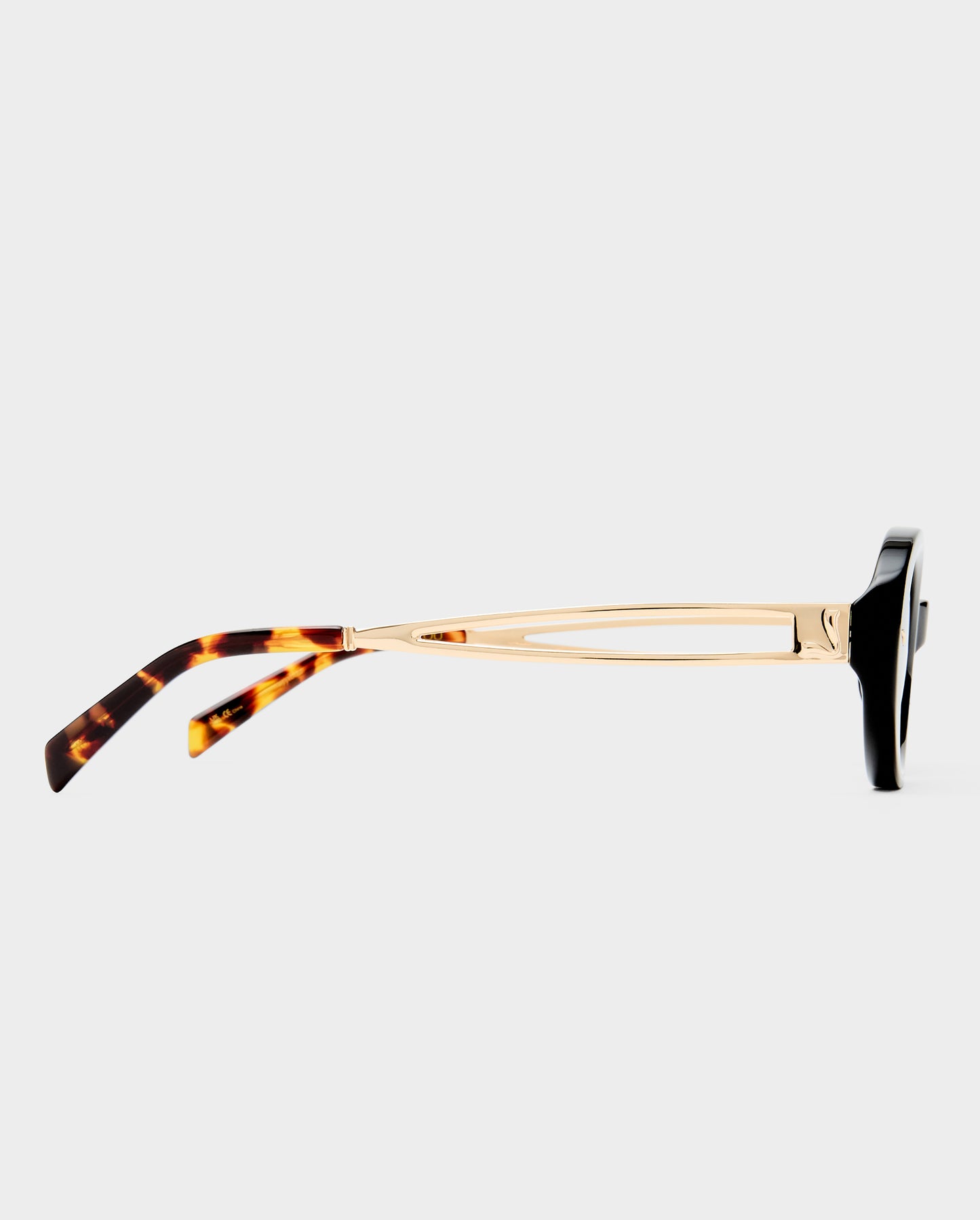 The Avalon Black Female Oval Sunglasses | Luv Lou