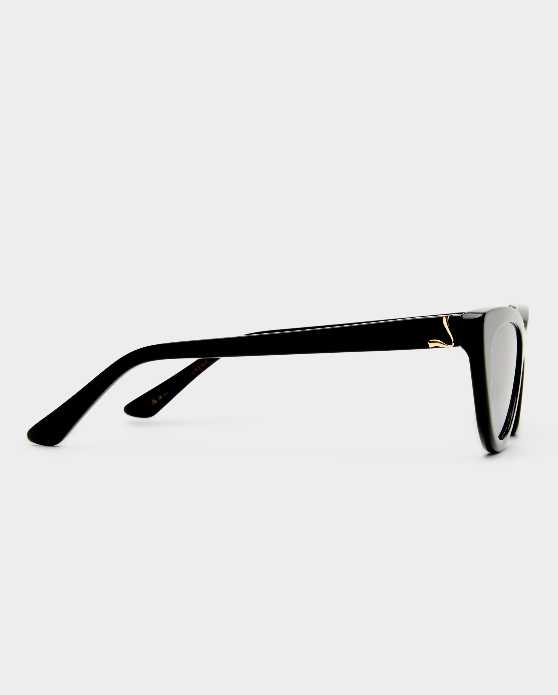 The Leui Black Female Cat-Eye Sunglasses | Luv Lou