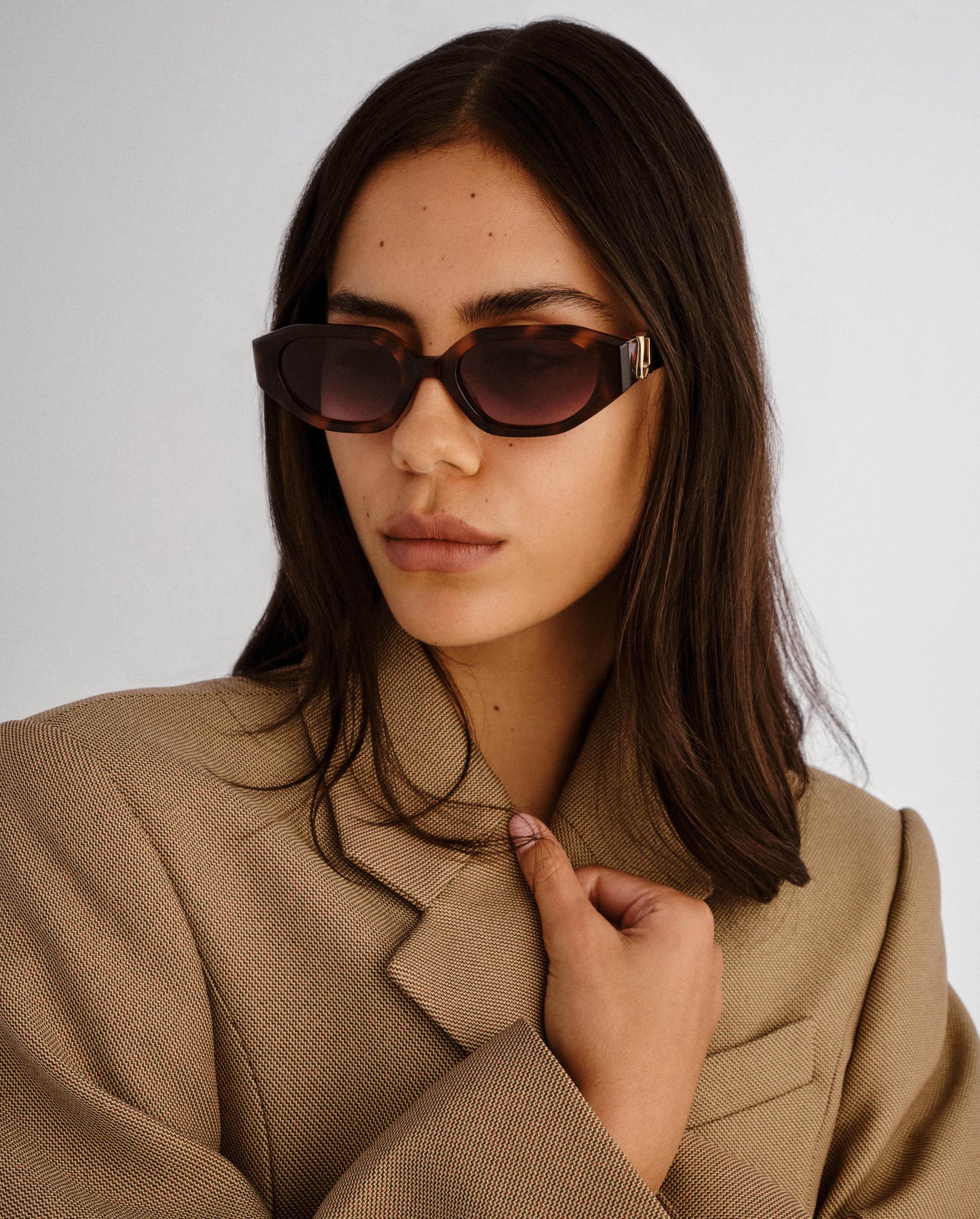 The Freddie Tort Female Oval Sunglasses | Luv Lou