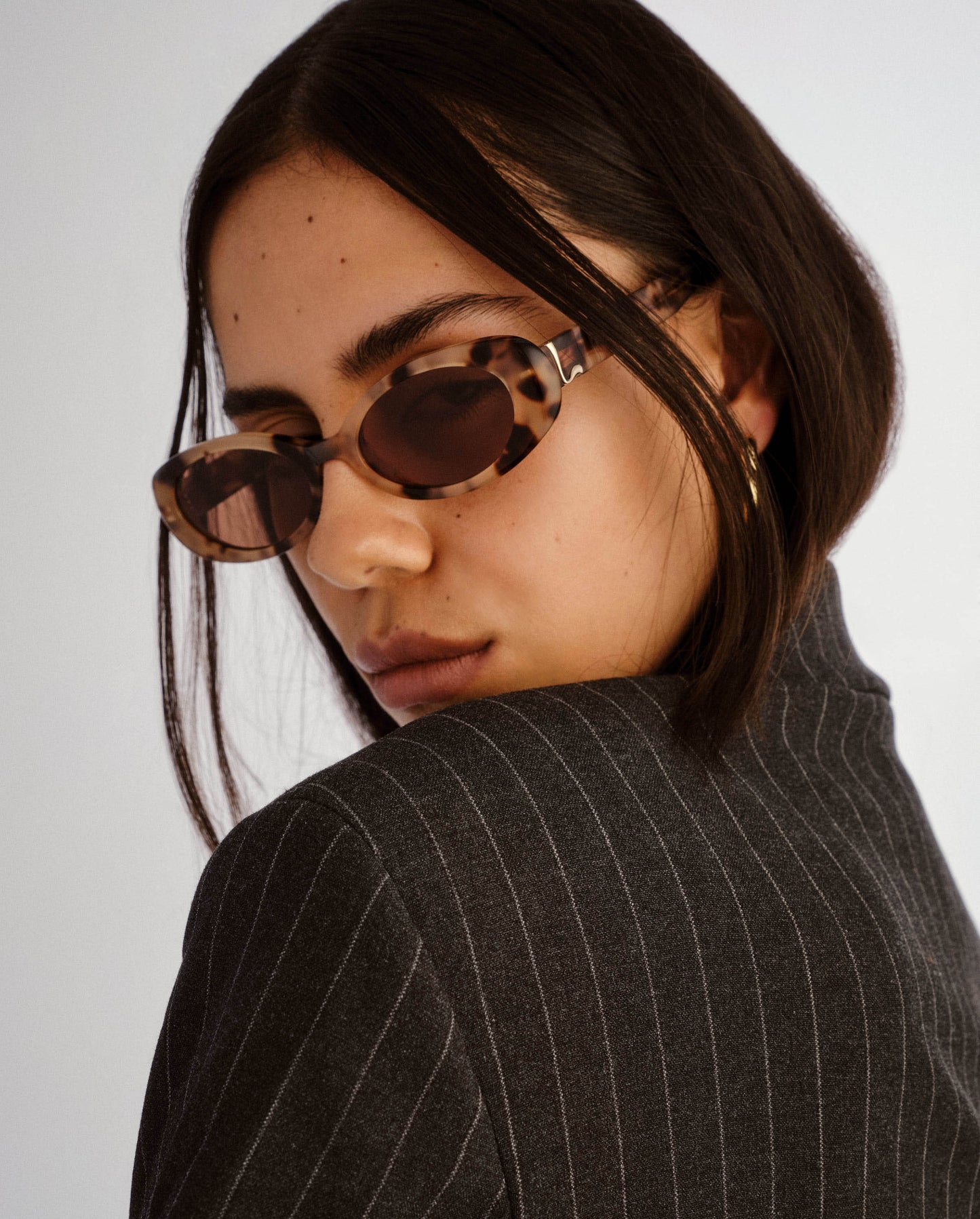The Morgan Cream Tort Female Oval Sunglasses | Luv Lou