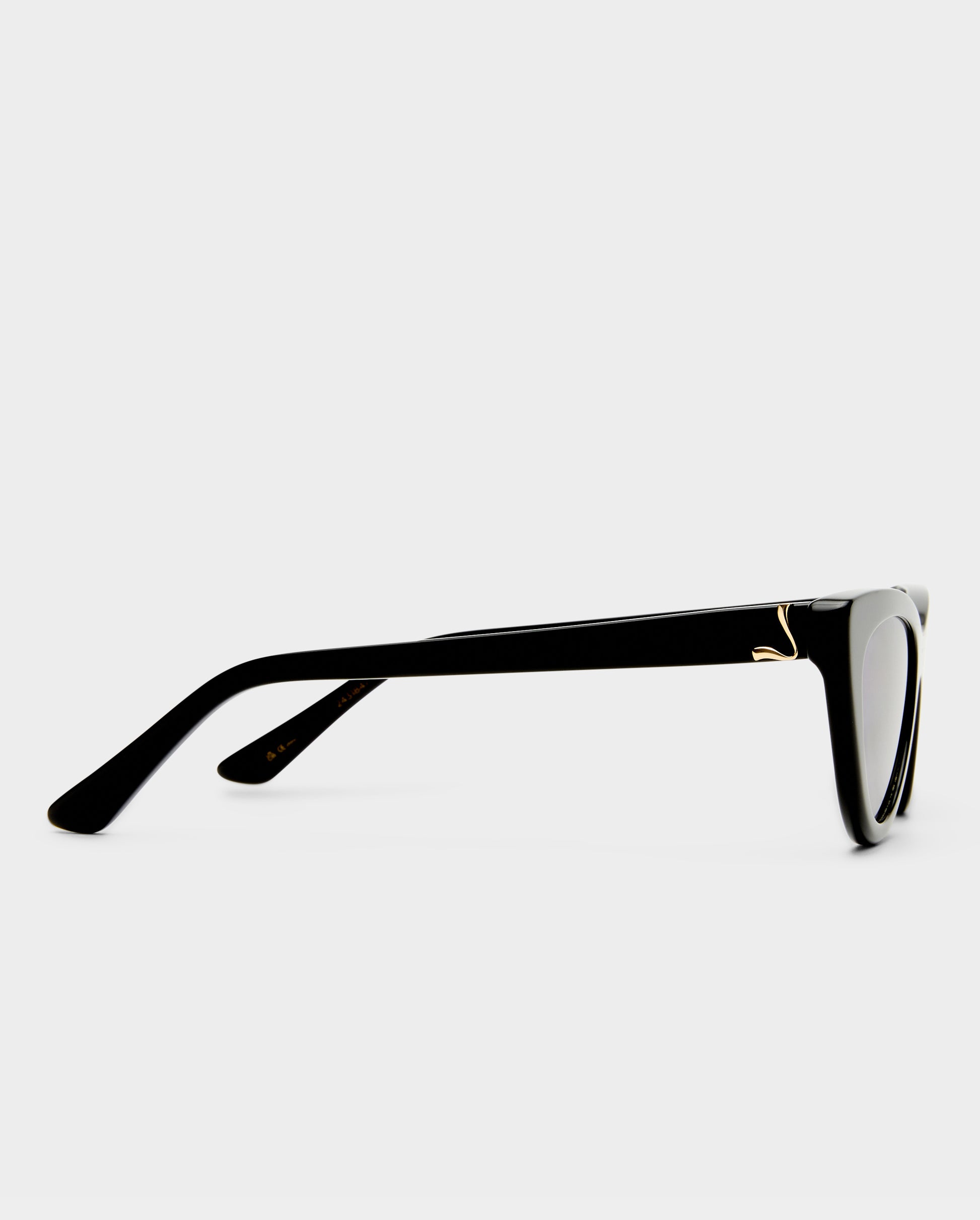 The Leui Black Female Cat-Eye Sunglasses | Luv Lou