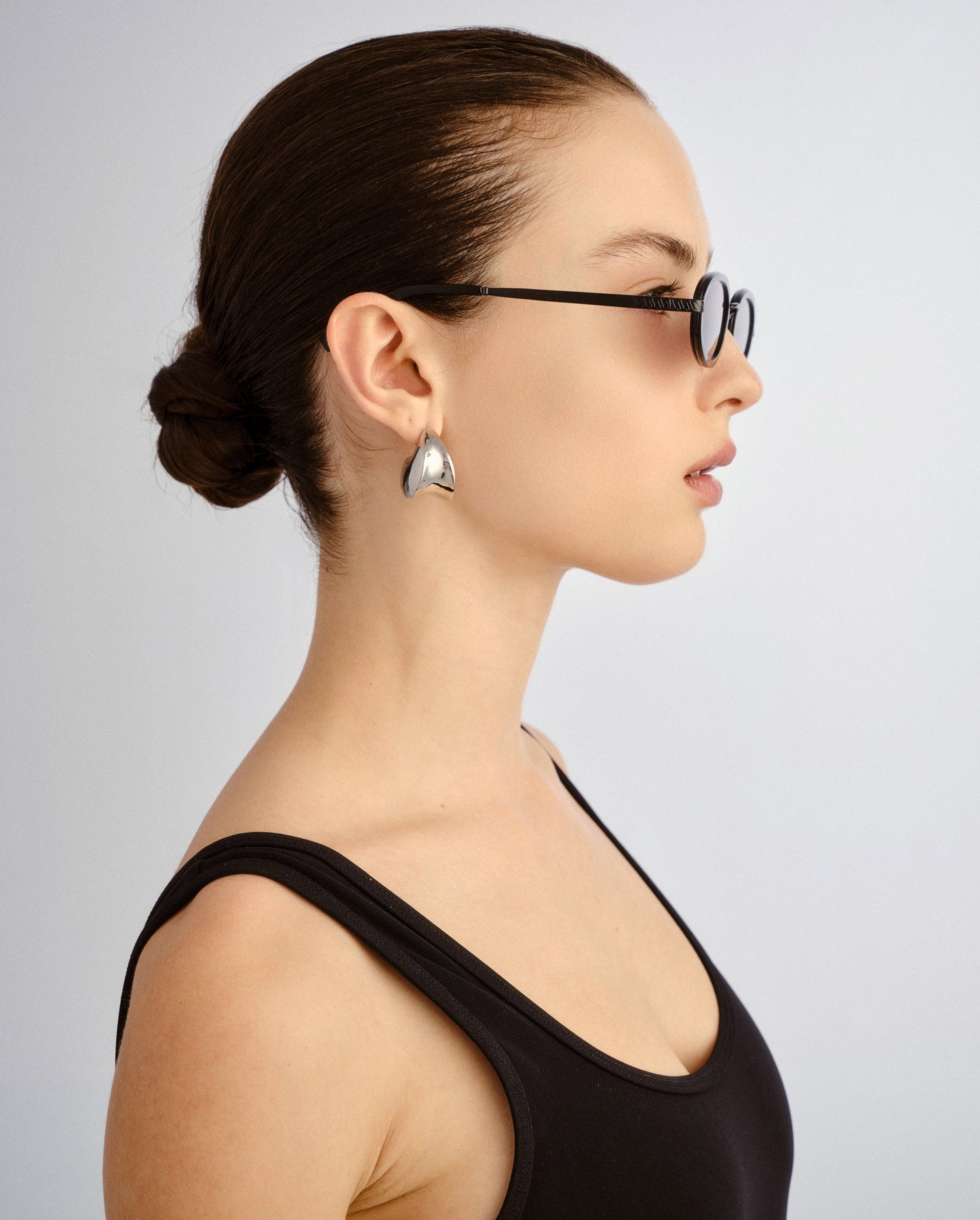 The Sage Black Female Oval Sunglasses | Luv Lou