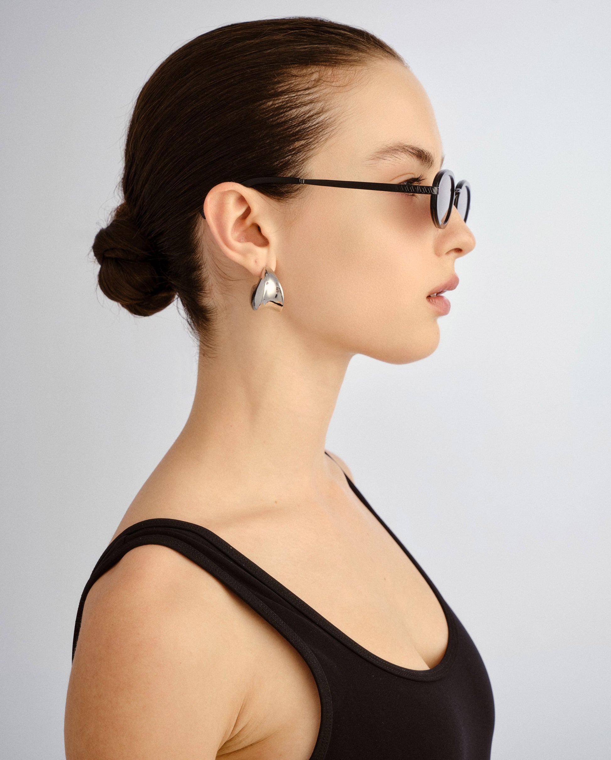 The Sage Black Female Oval Sunglasses | Luv Lou