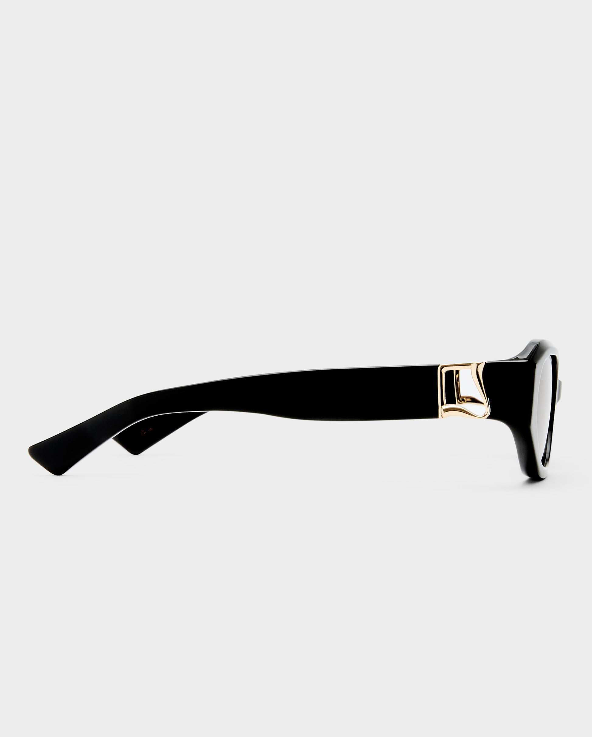 The Freddie Black Female Oval Sunglasses | Luv Lou