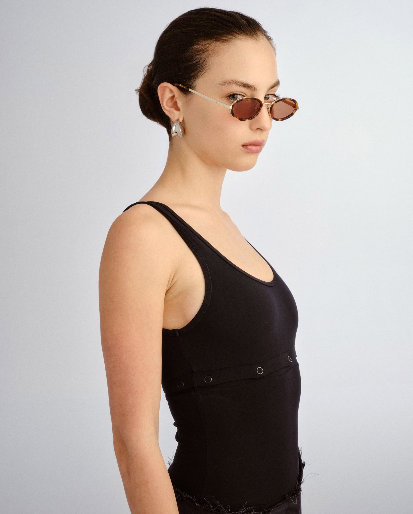 The Sage Crystal Tort Female Oval Sunglasses | Luv Lou