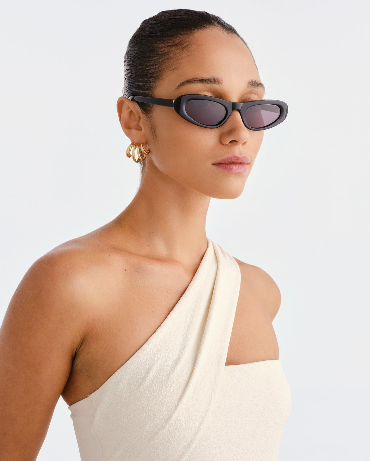 The Noa Black Female Cat-Eye Sunglasses | Luv Lou