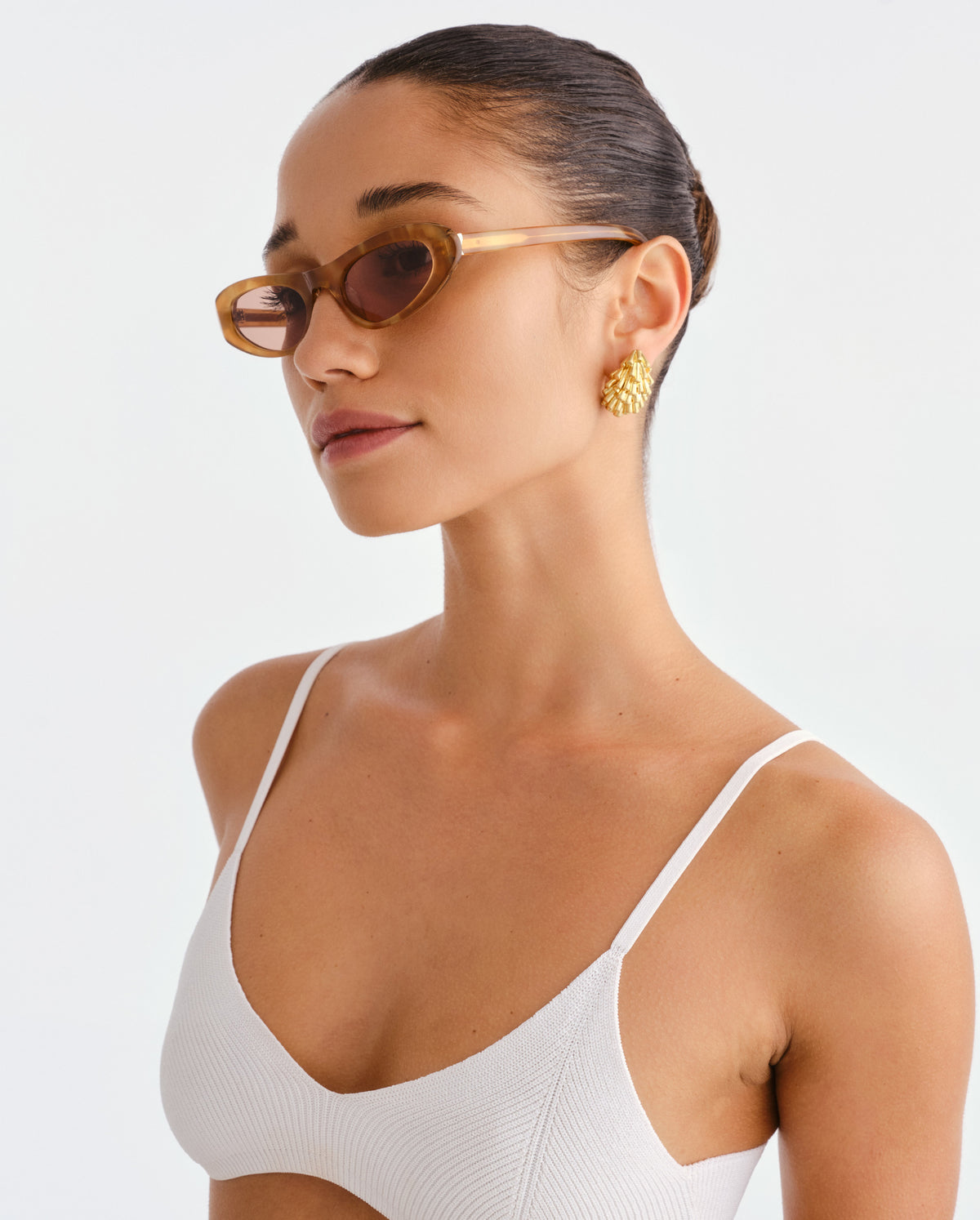 The Noa Vintage Tort Female Cat-Eye Sunglasses | Luv Lou