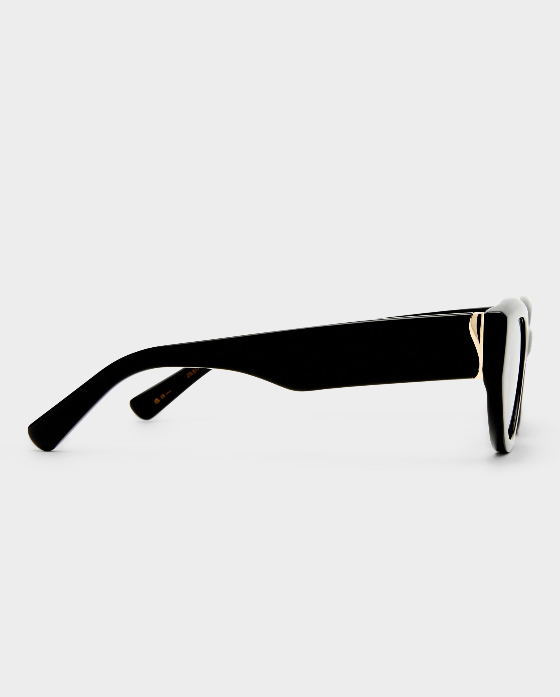 The Poppy Black Female Cat-Eye Sunglasses | Luv Lou
