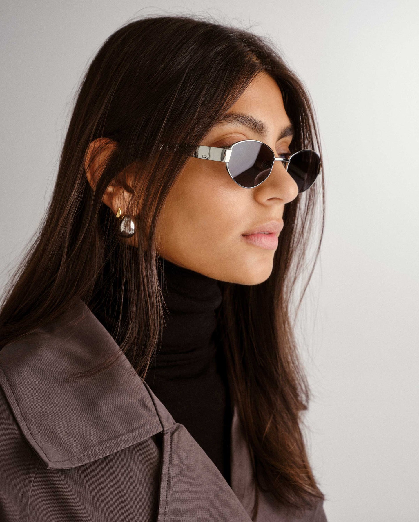 The Boston Silver Female Oval Sunglasses | Luv Lou