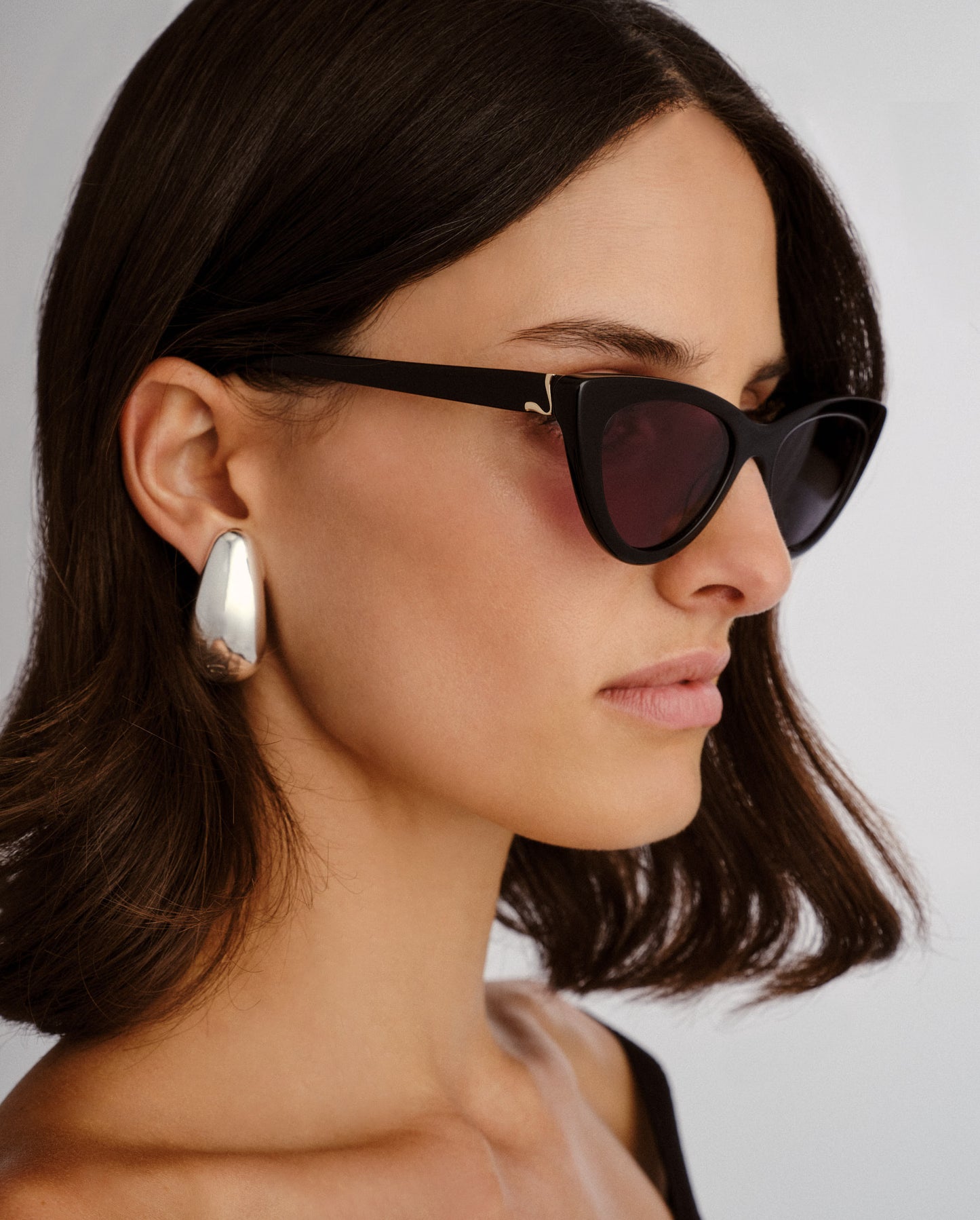 The Leui Black Female Cat-Eye Sunglasses | Luv Lou