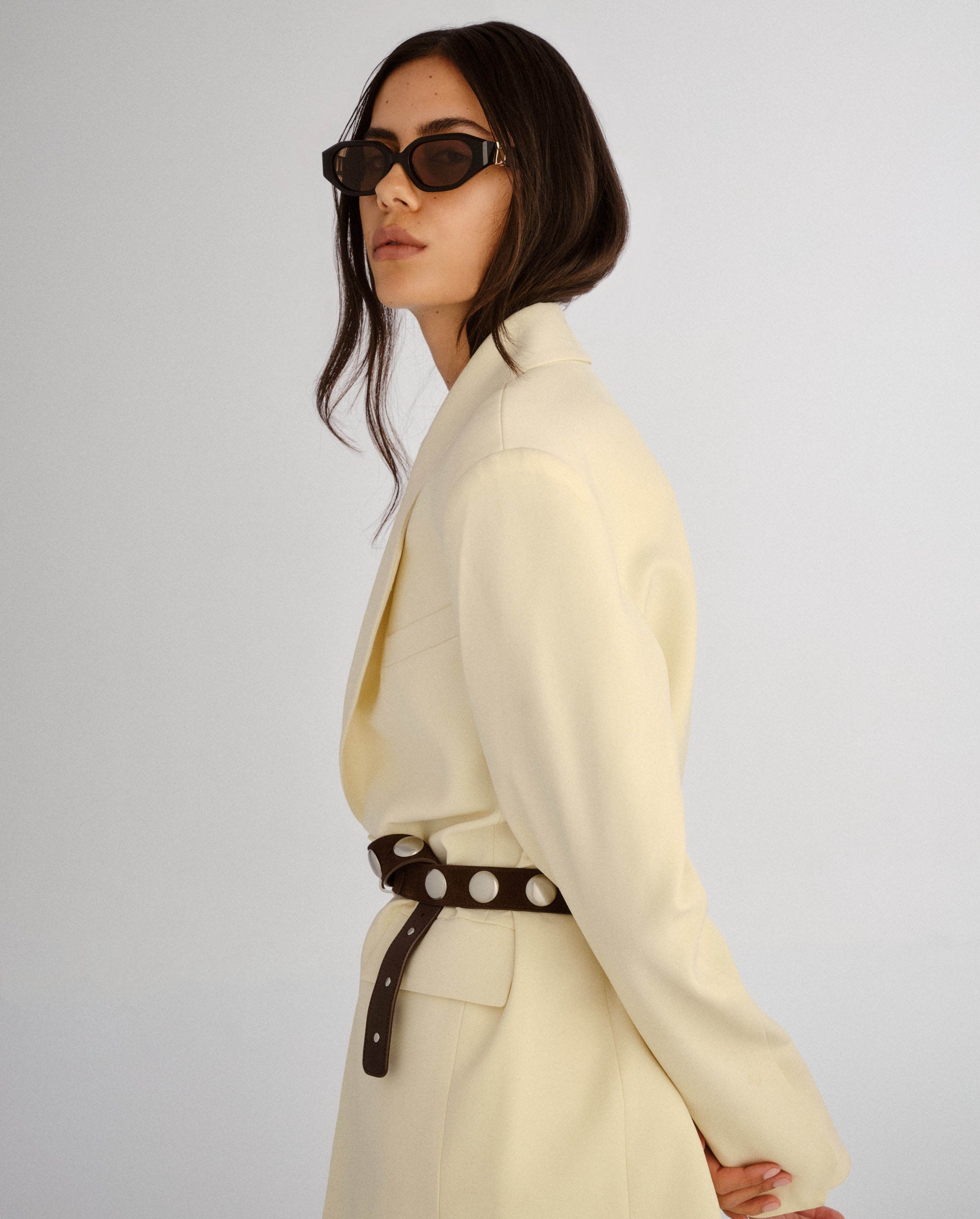 The Freddie Black Female Oval Sunglasses | Luv Lou